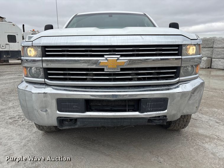 image for item FG2826 2016 Chevrolet Silverado 2500HD Crew Cab pickup truck