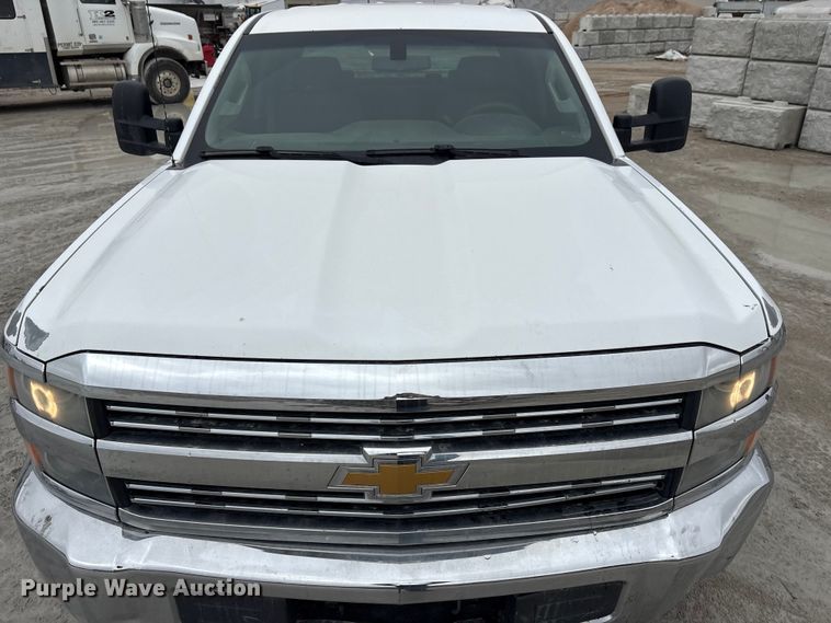 image for item FG2826 2016 Chevrolet Silverado 2500HD Crew Cab pickup truck