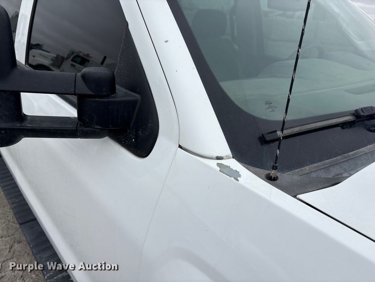 image for item FG2826 2016 Chevrolet Silverado 2500HD Crew Cab pickup truck