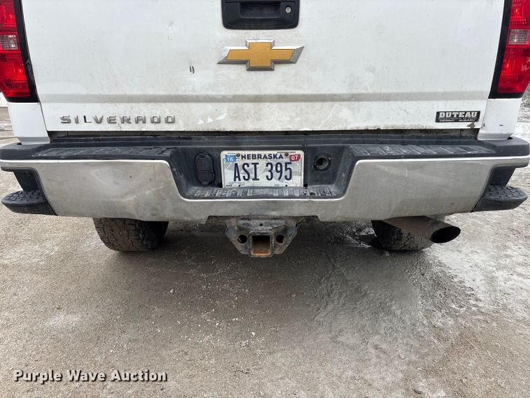 image for item FG2826 2016 Chevrolet Silverado 2500HD Crew Cab pickup truck