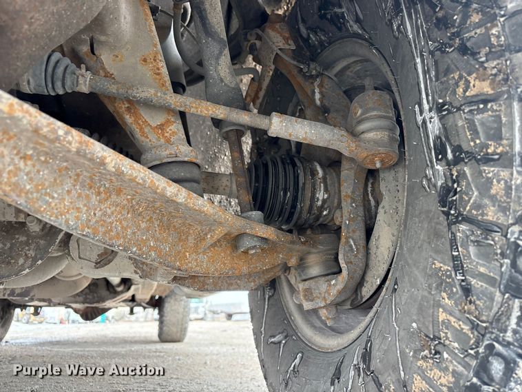 image for item FG2826 2016 Chevrolet Silverado 2500HD Crew Cab pickup truck