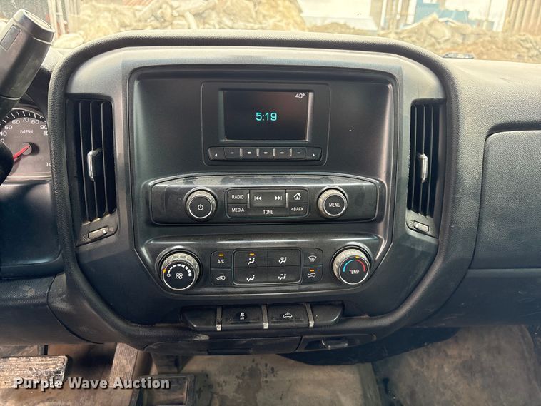 image for item FG2826 2016 Chevrolet Silverado 2500HD Crew Cab pickup truck