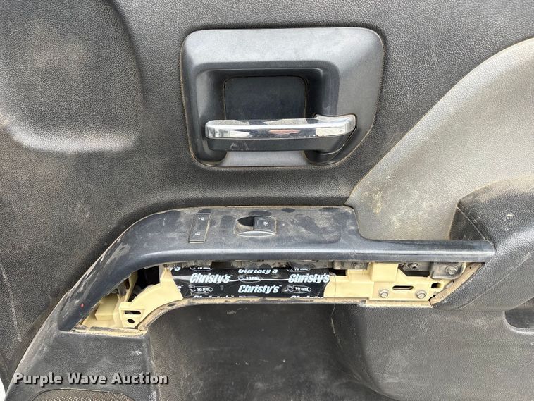 image for item FG2826 2016 Chevrolet Silverado 2500HD Crew Cab pickup truck