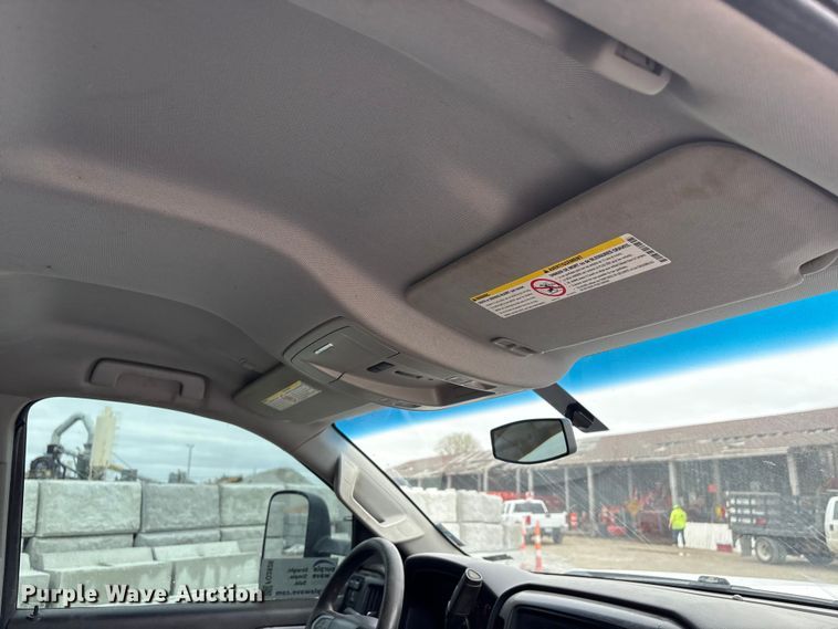 image for item FG2826 2016 Chevrolet Silverado 2500HD Crew Cab pickup truck