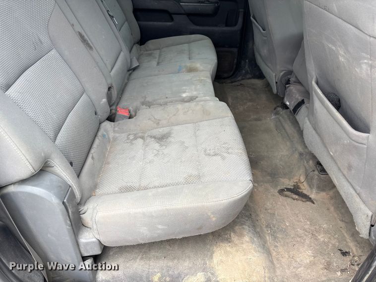 image for item FG2826 2016 Chevrolet Silverado 2500HD Crew Cab pickup truck