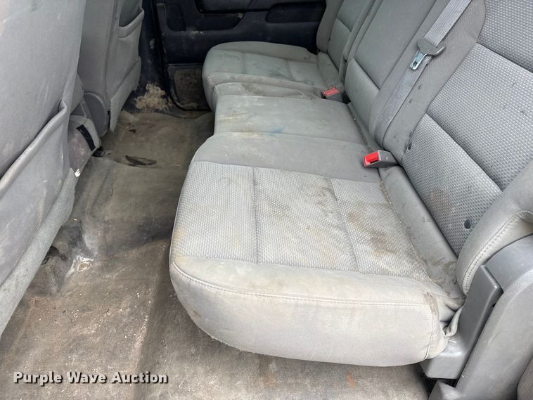 image for item FG2826 2016 Chevrolet Silverado 2500HD Crew Cab pickup truck