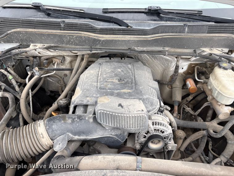 image for item FG2826 2016 Chevrolet Silverado 2500HD Crew Cab pickup truck