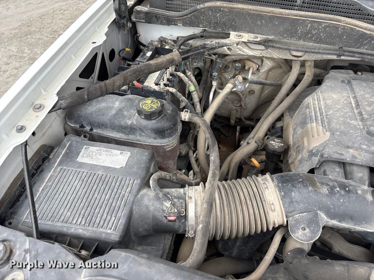 image for item FG2826 2016 Chevrolet Silverado 2500HD Crew Cab pickup truck