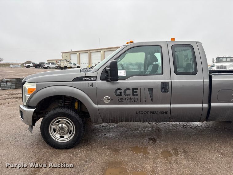 image for item FG2840 2011 Ford F250 Super Duty Ext. Cab pickup truck