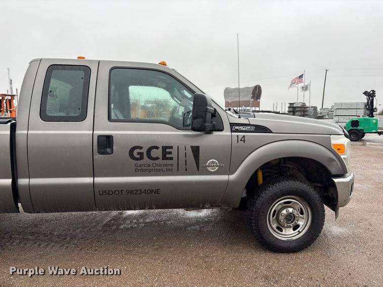 image for item FG2840 2011 Ford F250 Super Duty Ext. Cab pickup truck