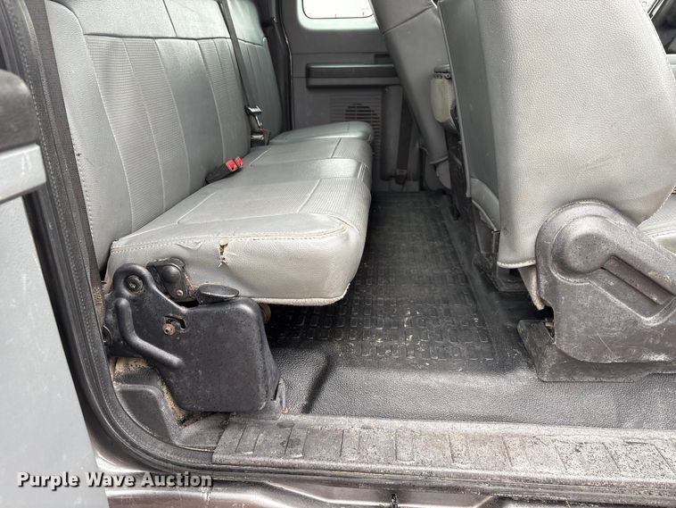 image for item FG2840 2011 Ford F250 Super Duty Ext. Cab pickup truck