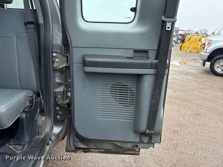 image for item FG2840 2011 Ford F250 Super Duty Ext. Cab pickup truck