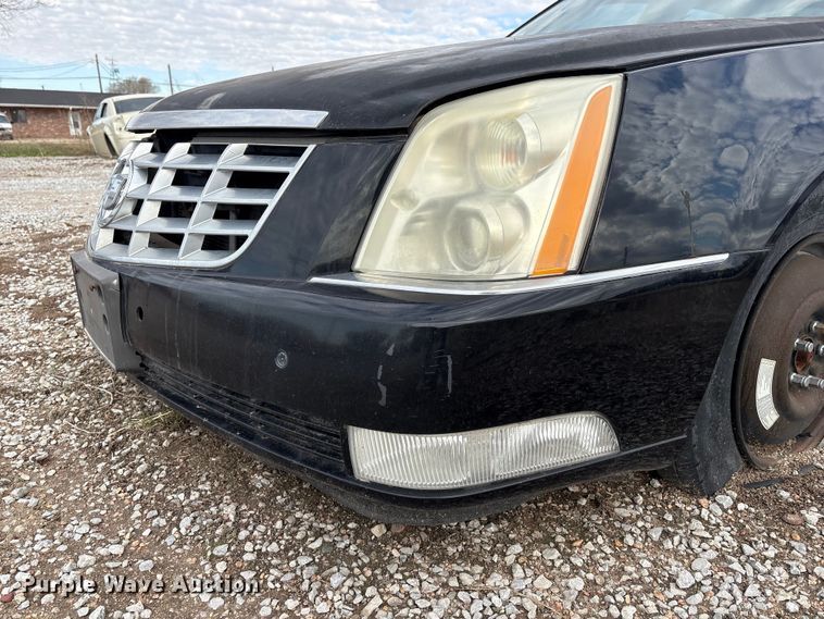 image for item FG2842 2006 Cadillac DTS 
