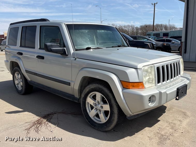 image for item FG2843 2006 Jeep Commander SUV