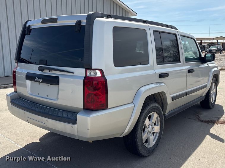 image for item FG2843 2006 Jeep Commander SUV