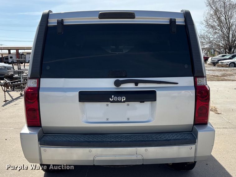 image for item FG2843 2006 Jeep Commander SUV