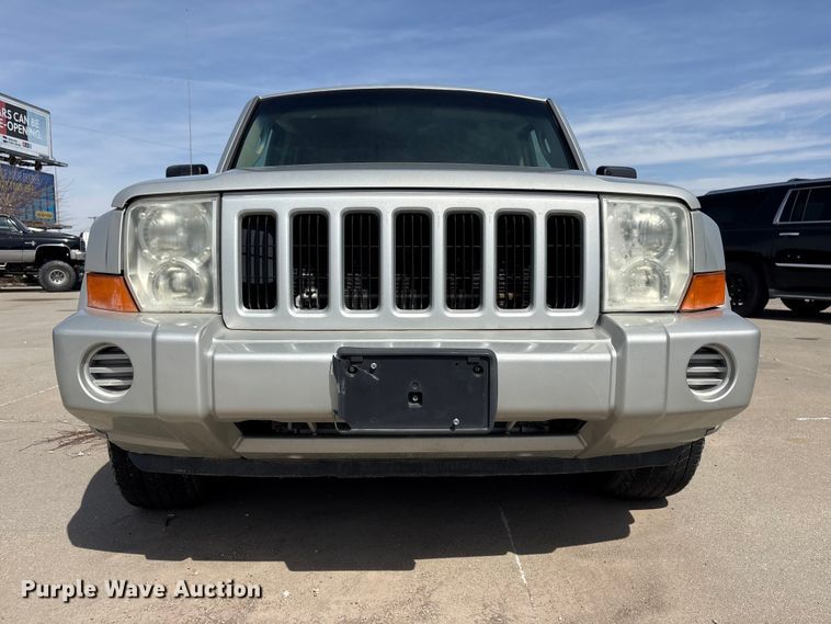 image for item FG2843 2006 Jeep Commander SUV