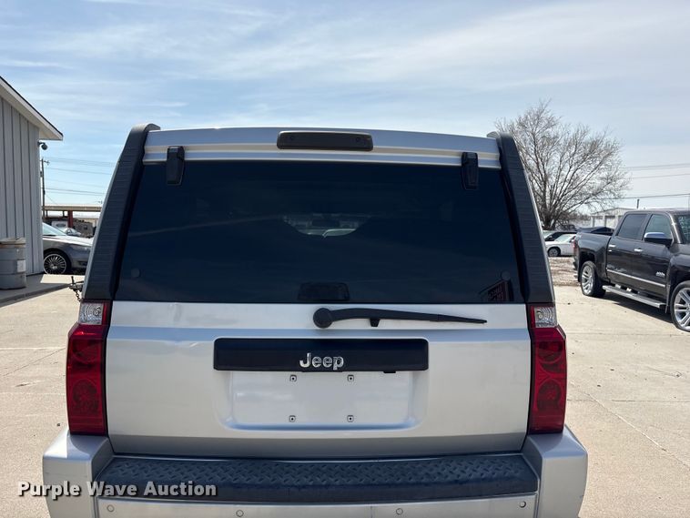 image for item FG2843 2006 Jeep Commander SUV