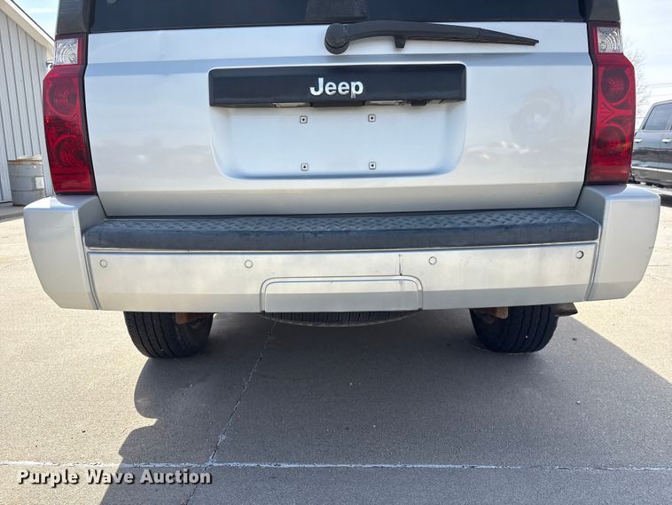 image for item FG2843 2006 Jeep Commander SUV