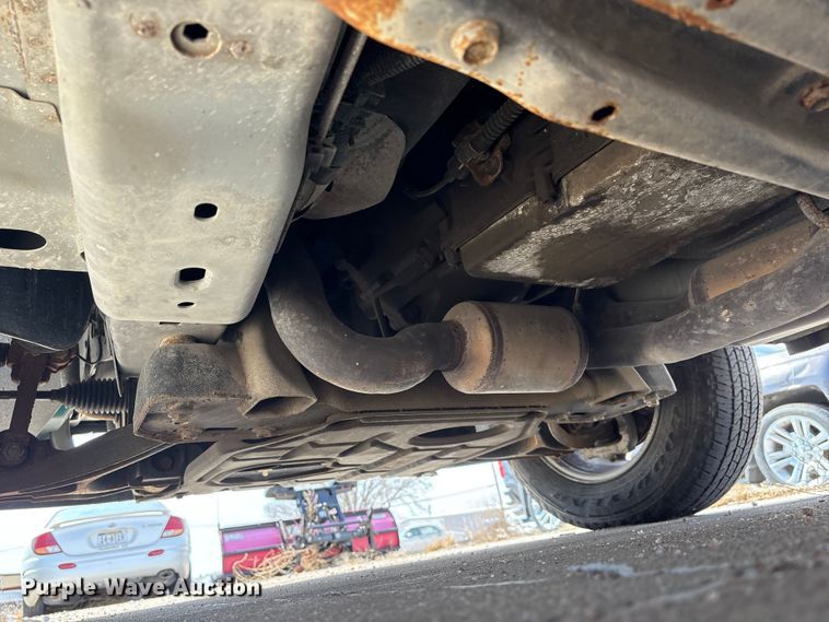 image for item FG2843 2006 Jeep Commander SUV