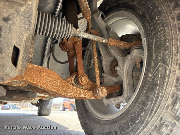 image for item FG2843 2006 Jeep Commander SUV