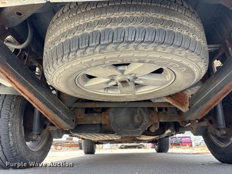 image for item FG2843 2006 Jeep Commander SUV