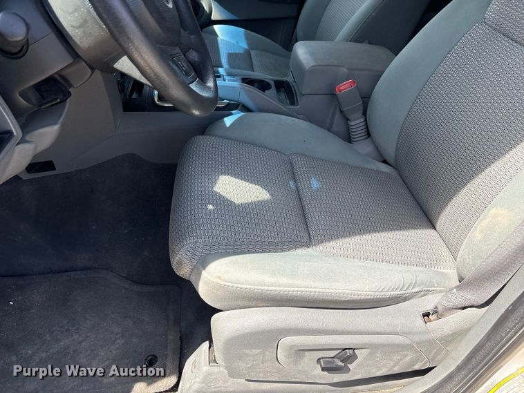image for item FG2843 2006 Jeep Commander SUV