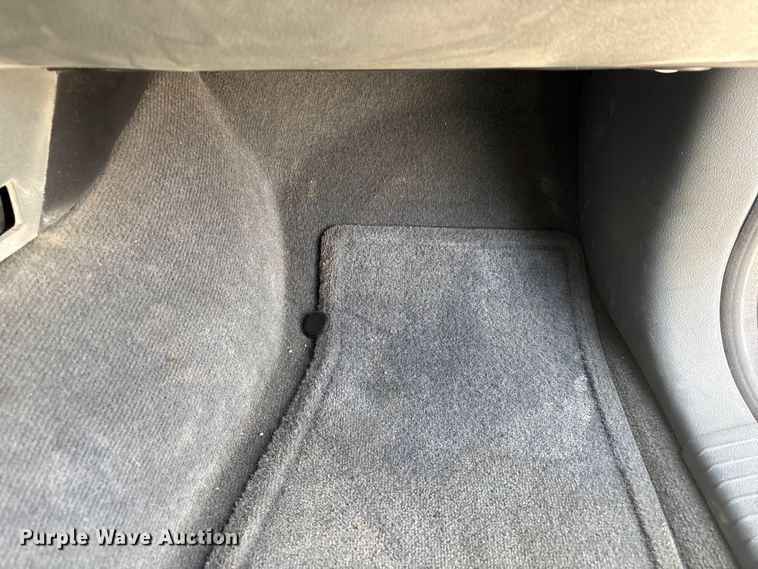 image for item FG2843 2006 Jeep Commander SUV