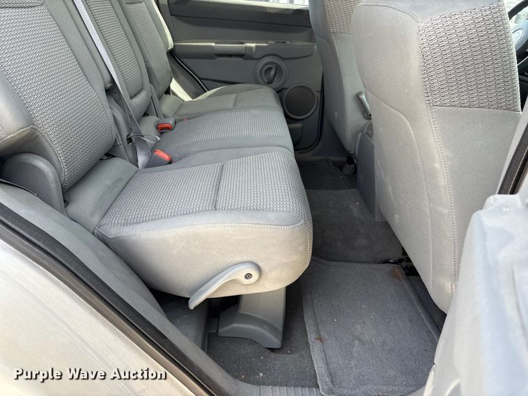 image for item FG2843 2006 Jeep Commander SUV