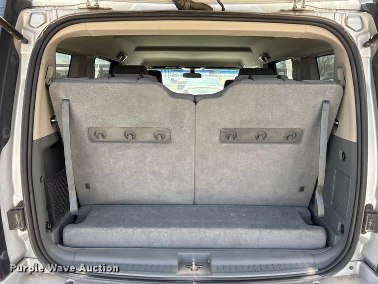 image for item FG2843 2006 Jeep Commander SUV