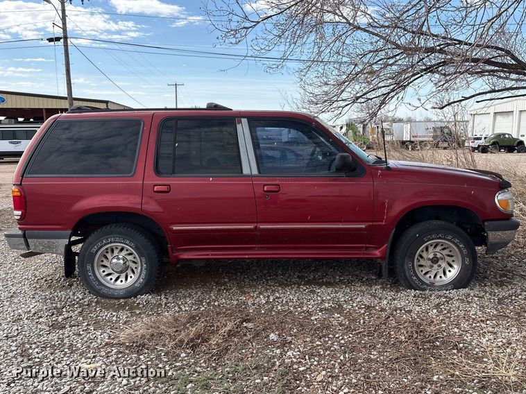 image for item FG2849 1998 Ford Explorer SUV