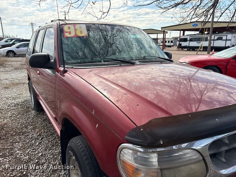 image for item FG2849 1998 Ford Explorer SUV