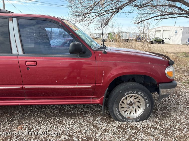 image for item FG2849 1998 Ford Explorer SUV