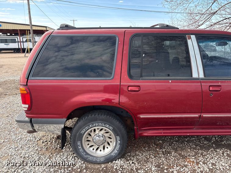 image for item FG2849 1998 Ford Explorer SUV