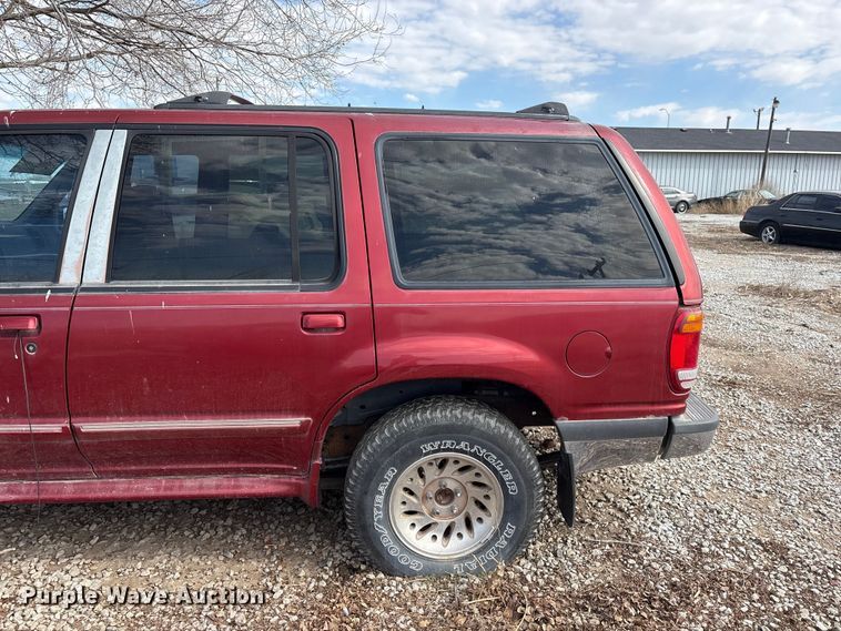 image for item FG2849 1998 Ford Explorer SUV