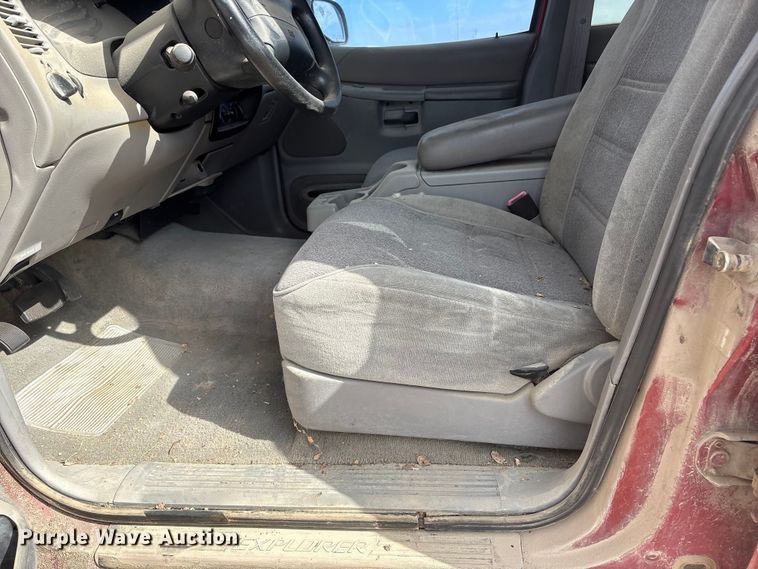 image for item FG2849 1998 Ford Explorer SUV