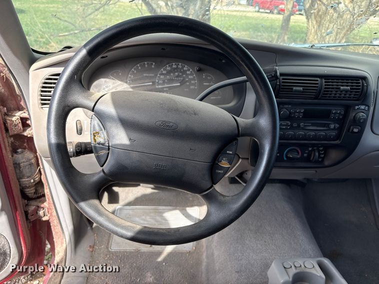 image for item FG2849 1998 Ford Explorer SUV