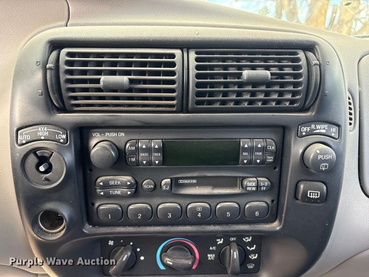 image for item FG2849 1998 Ford Explorer SUV