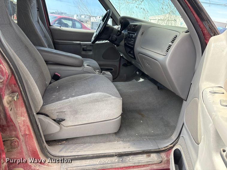 image for item FG2849 1998 Ford Explorer SUV