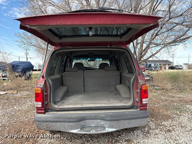 image for item FG2849 1998 Ford Explorer SUV