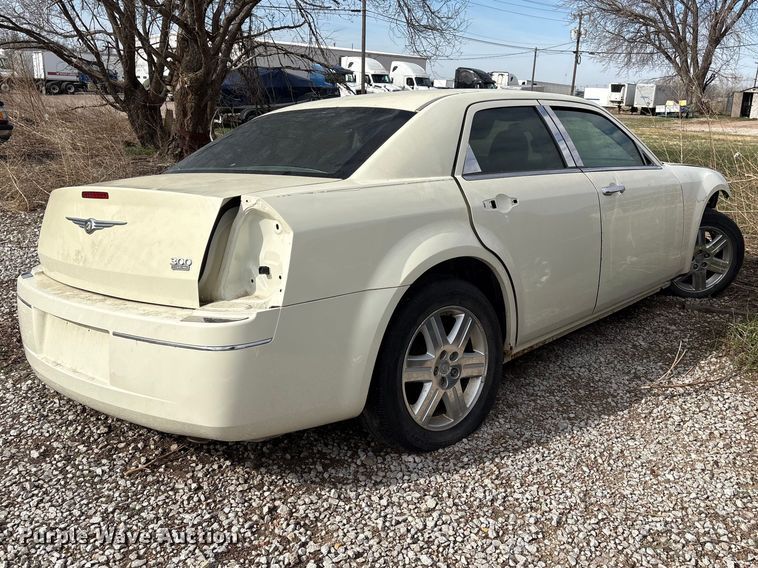 image for item FG2850 2010 Chrysler 300 