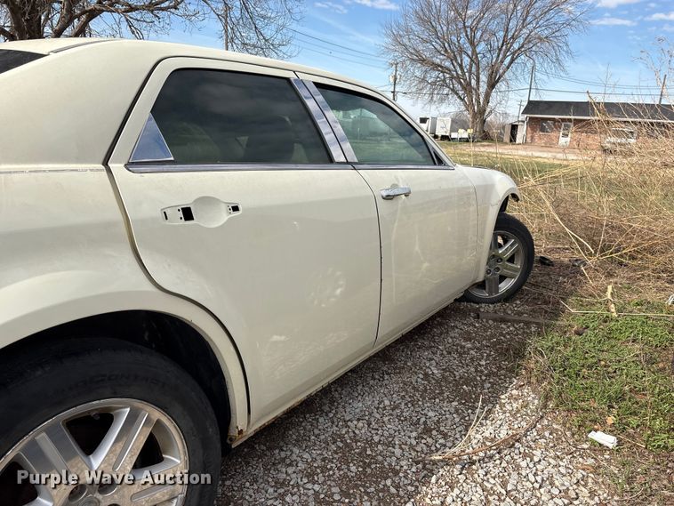 image for item FG2850 2010 Chrysler 300 
