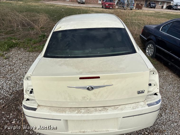 image for item FG2850 2010 Chrysler 300 