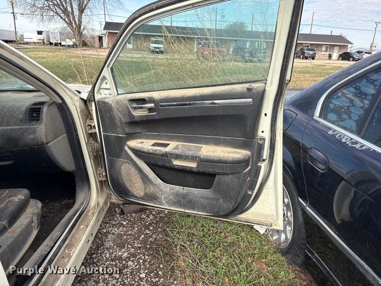 image for item FG2850 2010 Chrysler 300 