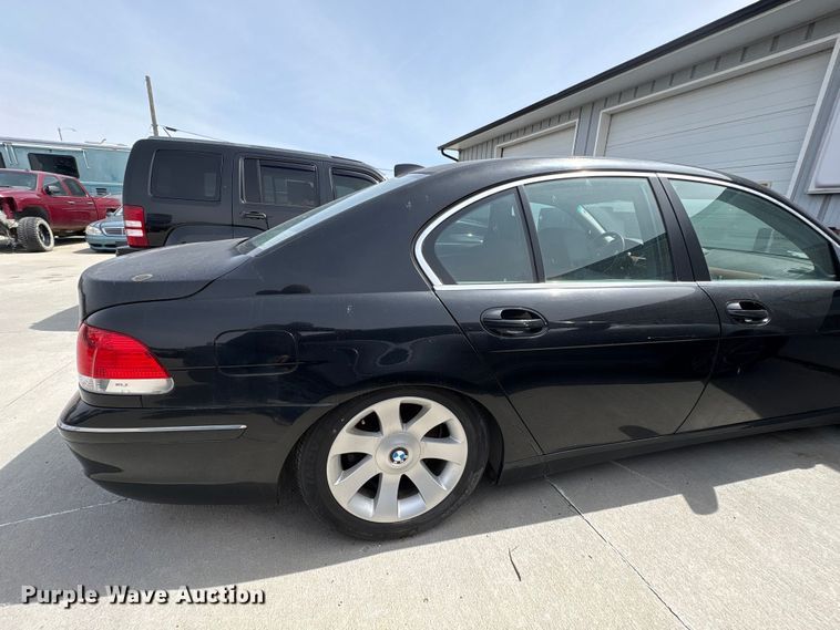 image for item FG2851 2006 BMW 750i 