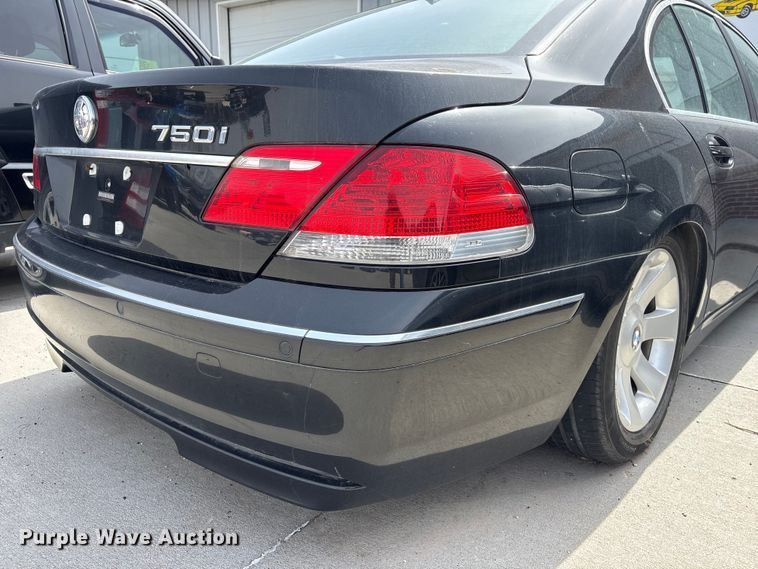 image for item FG2851 2006 BMW 750i 