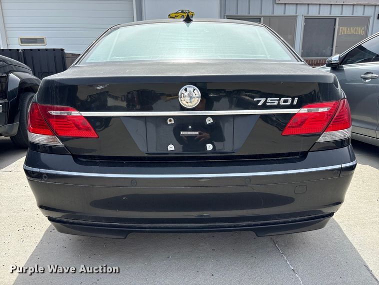 image for item FG2851 2006 BMW 750i 