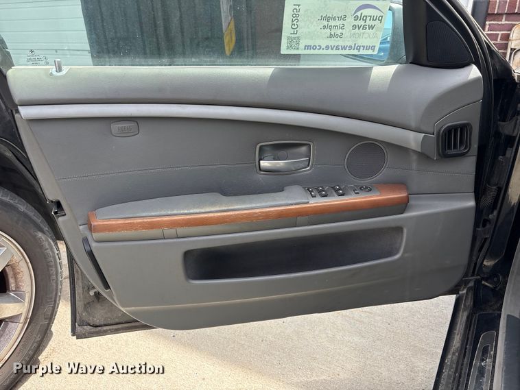 image for item FG2851 2006 BMW 750i 