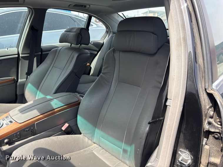 image for item FG2851 2006 BMW 750i 
