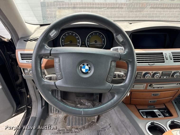 image for item FG2851 2006 BMW 750i 